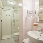 Garibaldi 3*