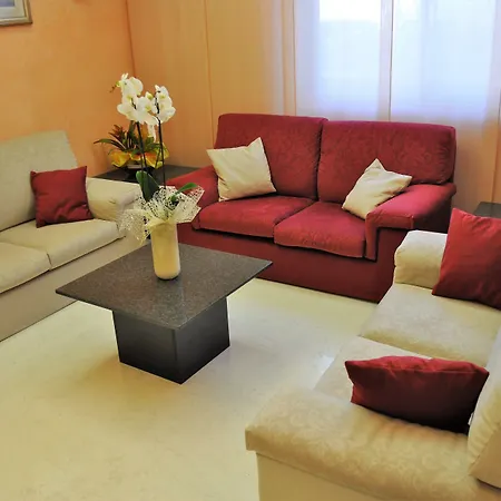 Garibaldi Hotel 3*