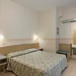 Отель Garibaldi