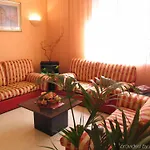 Отель Garibaldi