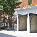 Отель Garibaldi Местре