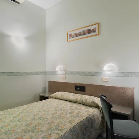 Garibaldi 3* Местре