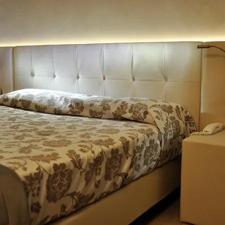 Garibaldi 3* Местре