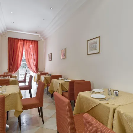 Hotel Garibaldi 3*
