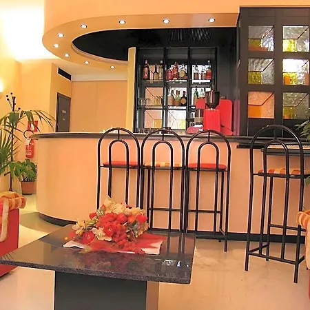 加里波第酒店