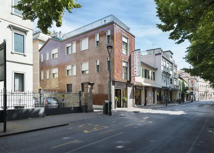 Garibaldi 3* Местре