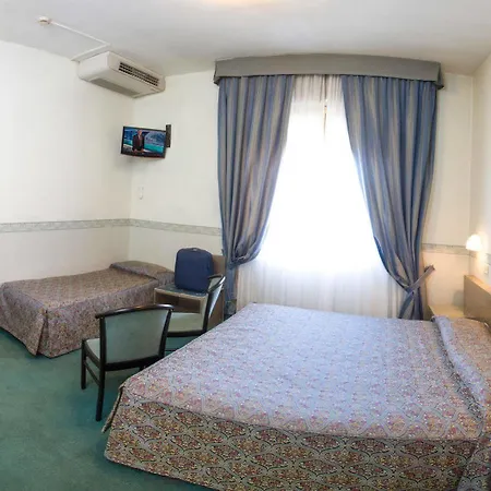 غاريبالدي 3* ميستر